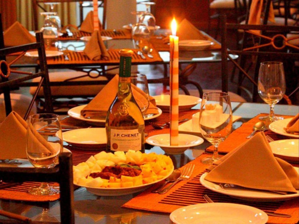 The Hideaway Hotel Ела Екстериор снимка